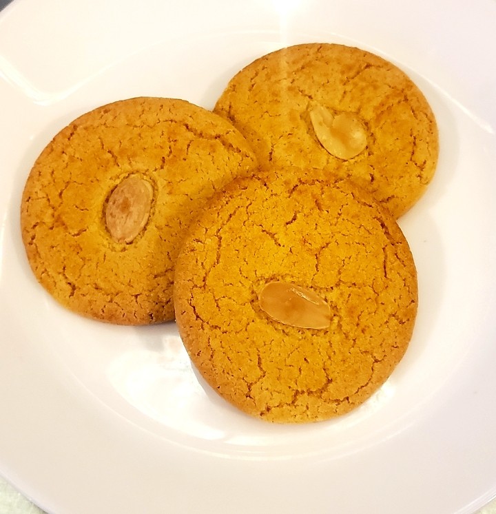 Almond Cookies 2 pcs