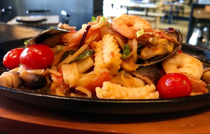 TOMYUM SEAFOOD SIZZLING