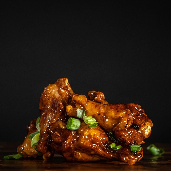 Boom Party Wings Honey Garlic Parm