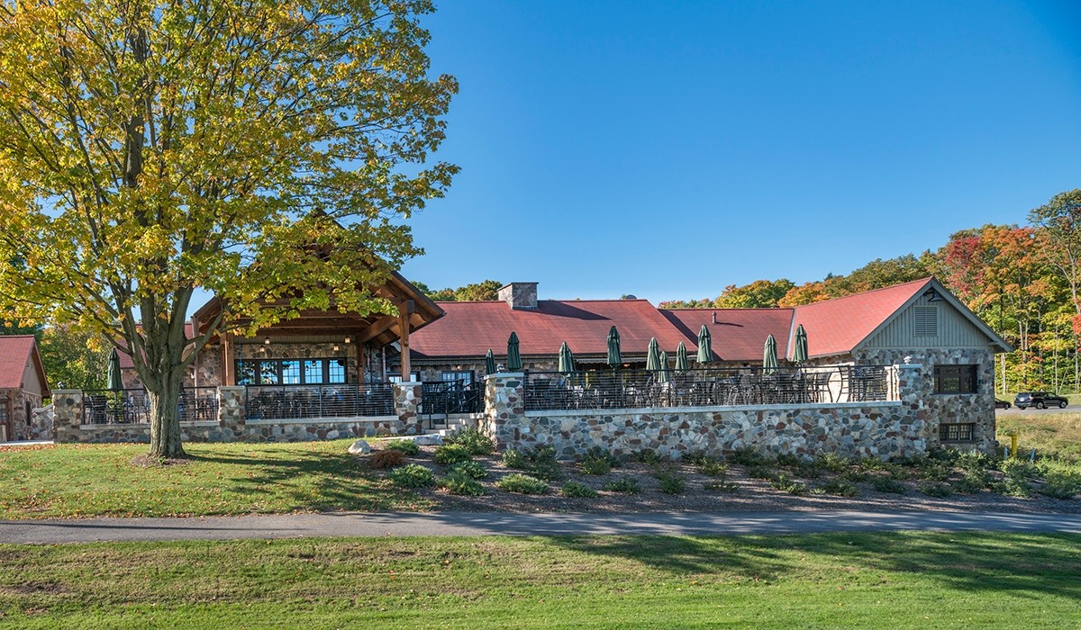 YARDS GRILLE AT GREEN LAKES 5648 Green Lakes Park Drive