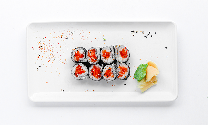 SALMON ROLL
