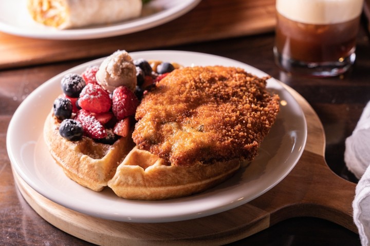 Chicken Waffle w Berries & Maple