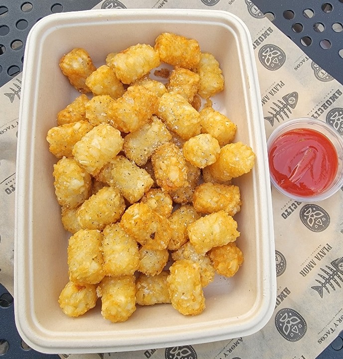 Crispy Tots W Ketchup