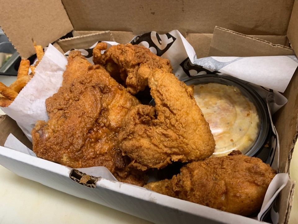 4 Piece Fried Chicken Dinner with 2 sides