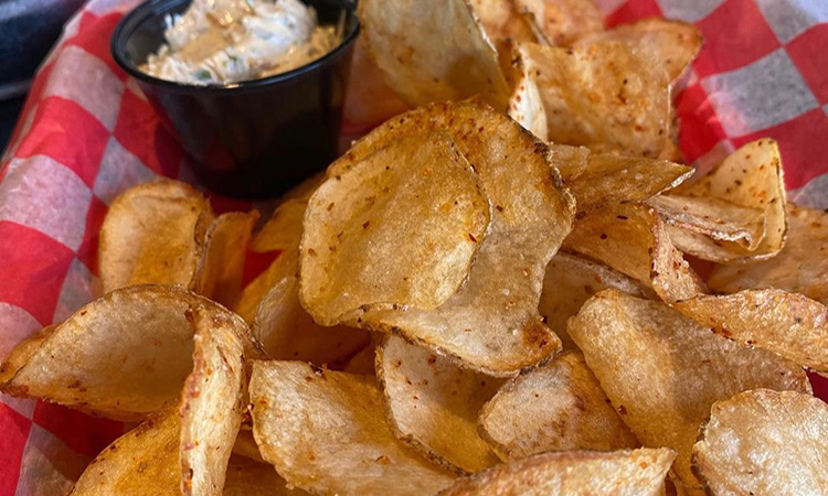 Potato Chips & Dip