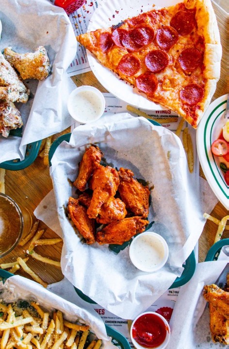 SWEET 16 PIZZA + WINGS