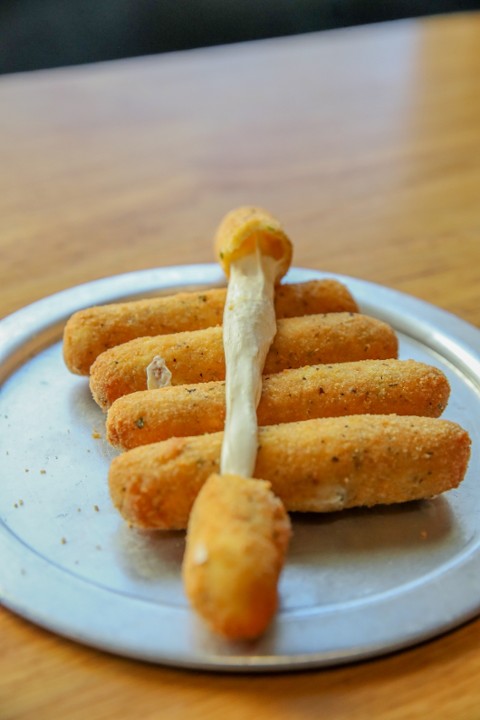 Smoked Mozzarella Sticks (5)