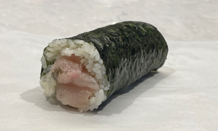 YELLOW TAIL HAND ROLL