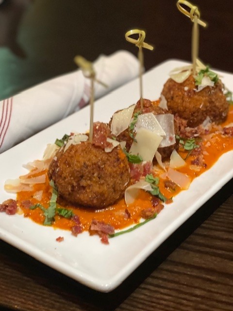 Fried Mac n Cheese Bites