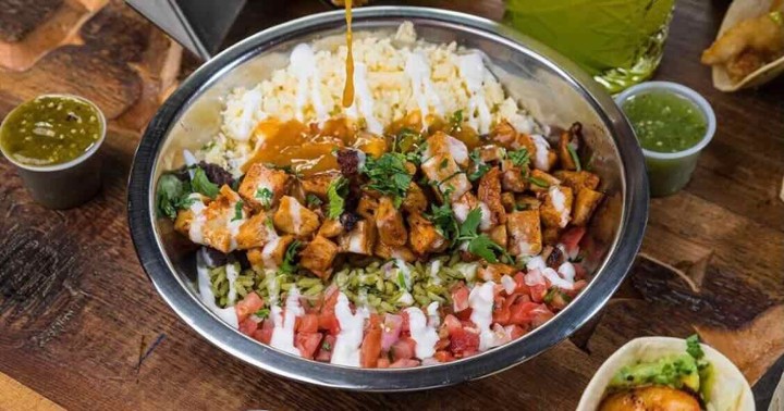 POLLO AL CARBON BURRITO BOWL