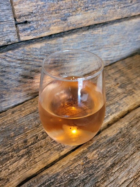 bota - dry rose' wine
