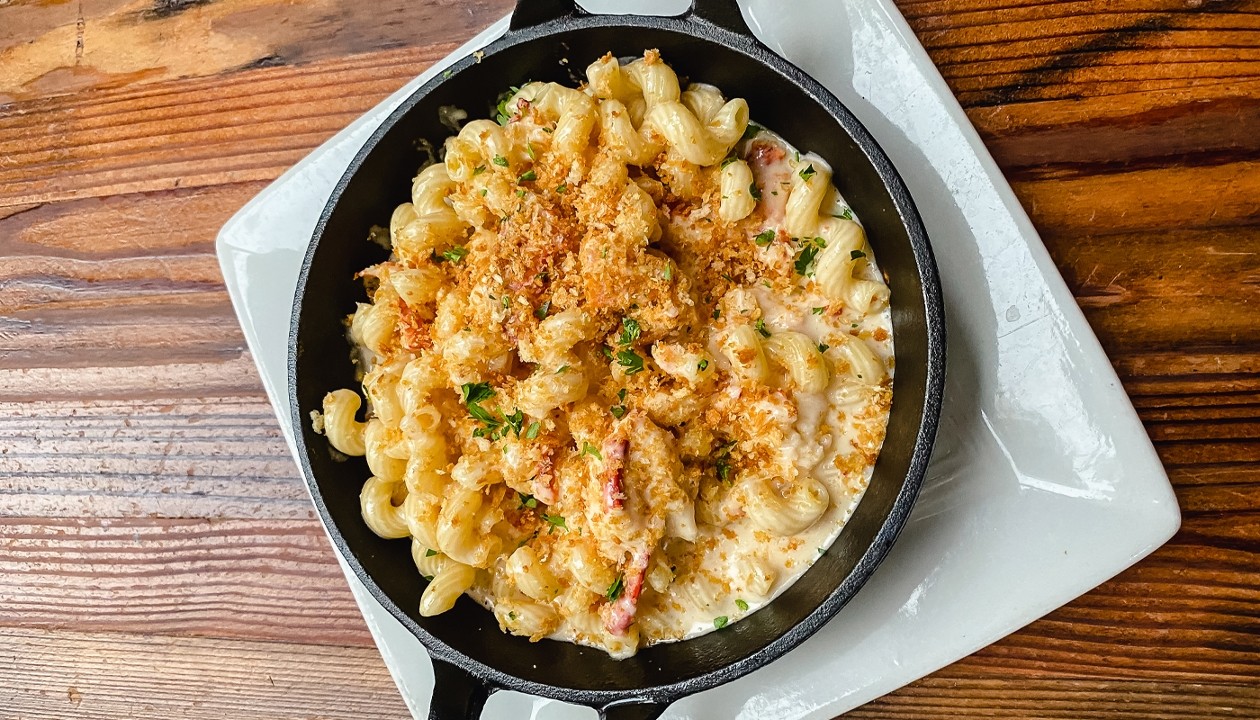 LOBSTER MAC AND CHEESE