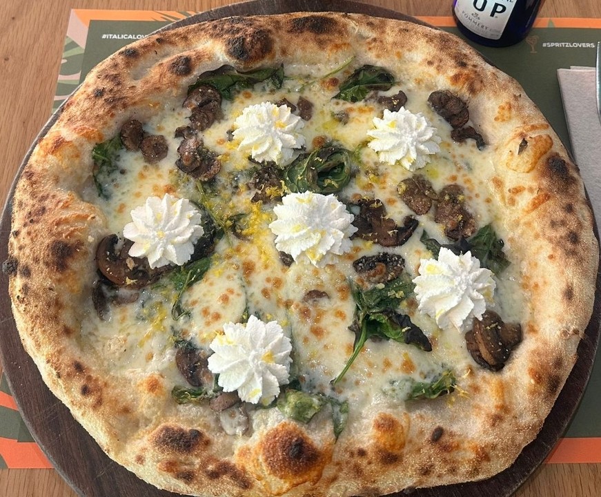 Pizza Ricotta & Funghi