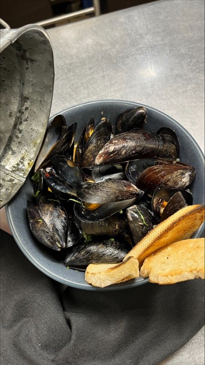 Steamed Mussels