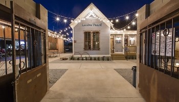 Lustre Pearl - East 114 Linden St