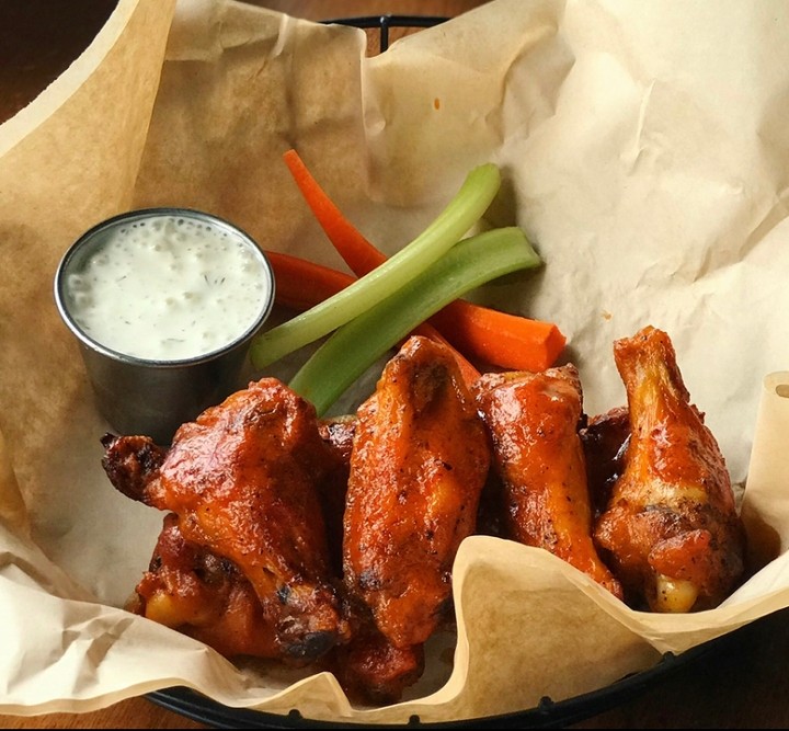 BUFFALO WINGS {GF}