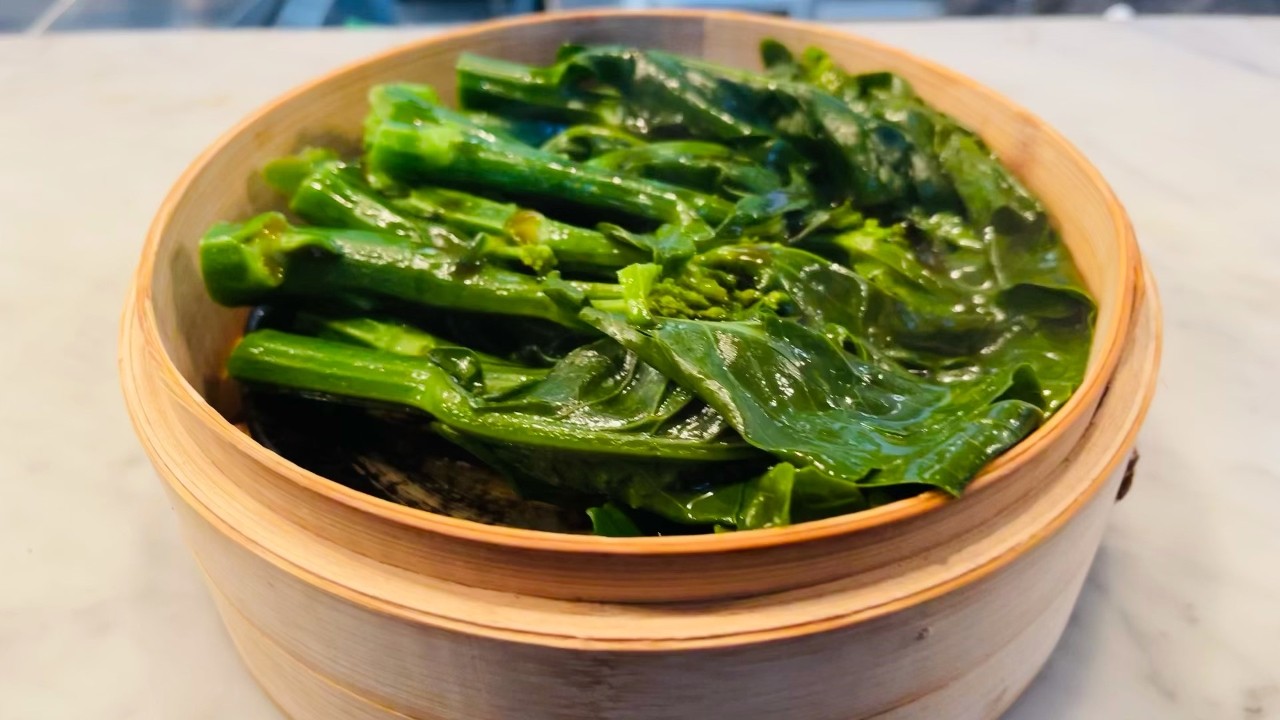 Steamed Chinese Broccoli with Oyster Sauce
