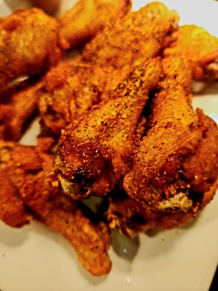 Dry & Spicy Chicken Wings with Ranch