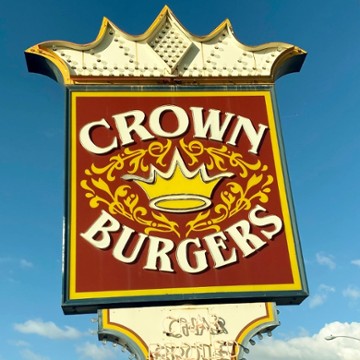 Crown Burgers 3190 Highland Dr