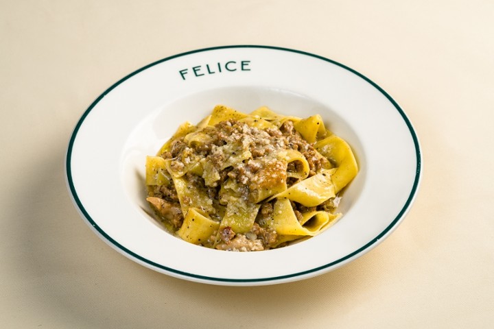 Pappardelle con Salsiccia