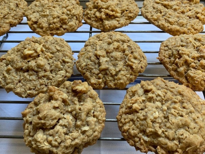 Pride of Iowa Oatmeal Coconut Cookie