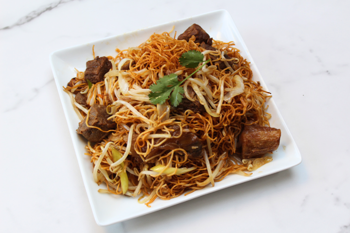 牛腩炒麵 Stir Fried Noodles w/ Beef Brisket