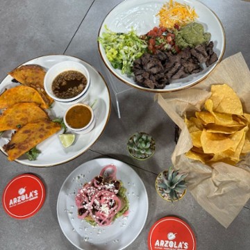 Arzola's Fajitas + Margaritas