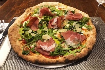 Pizza Prosciutto & Arugula