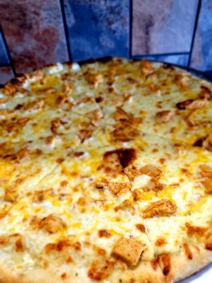 LARGE BUFFALO CHICKEN PIZZA