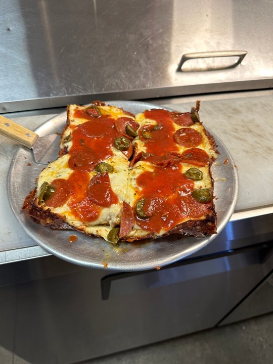 Custom Build 8"X8" Detroit Pizza