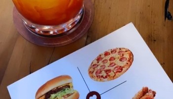 Kiss & Fly Sliders & Slices