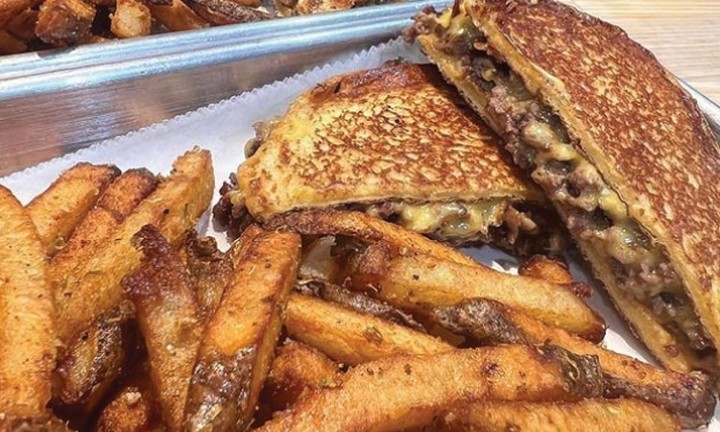 Grilled Cheese Burger w/fries