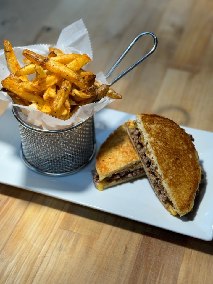 Grilled Cheese Burger w/fries