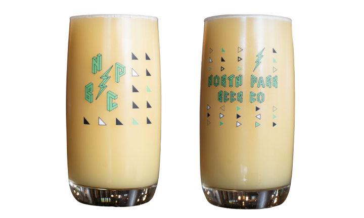 GEOMETRIC TRIANGLE TUMBLER