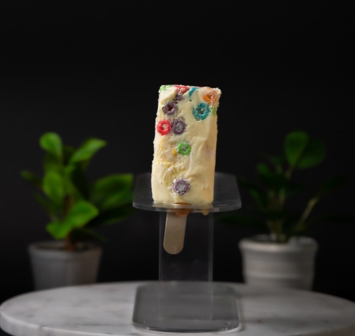 Froot Loops Paleta  (Milk-Based)