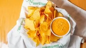 Queso & Chips