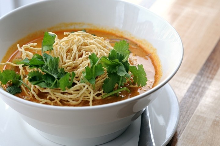 Yellow Curry Noodle Bowl (Kao Soi)