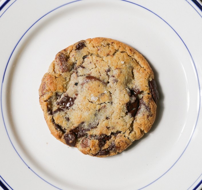 CHOCOLATE CHIP COOKIE