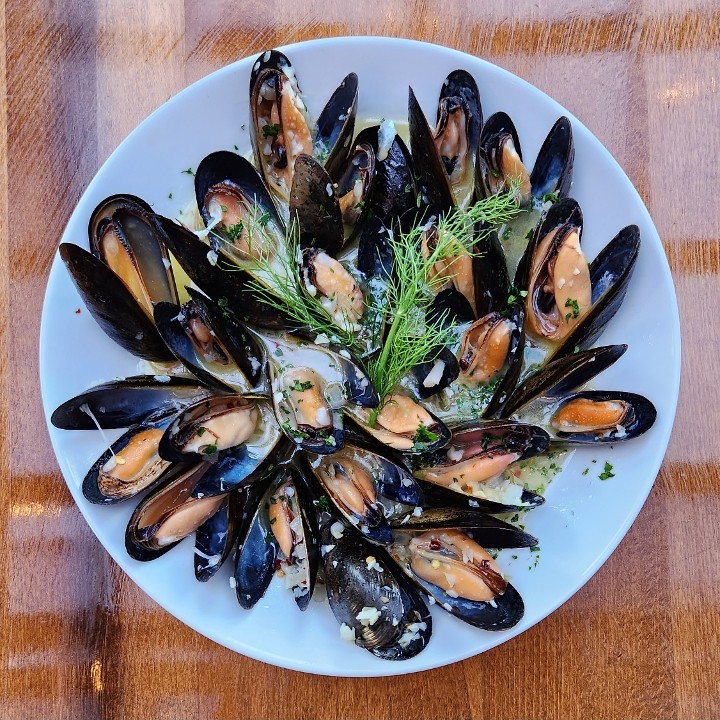 PEI MUSSELS & FRITES