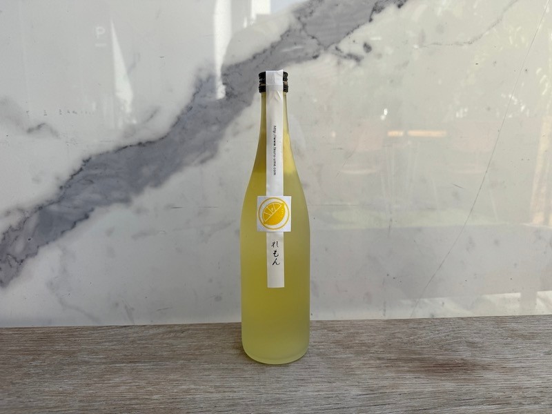 Heiwa Tsuru-Ume Lemon, 720 mL Sake Bottle (7% ABV)