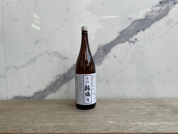 Akitabare Koshiki Junzukuri "Northern Skies", 1.8L Bottle Sake (15% ABV)