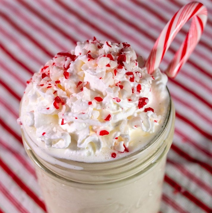 The Candy Cane Smoothie (12 oz.)