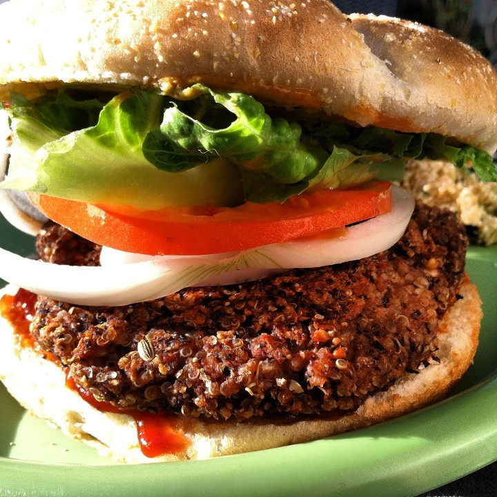 BLACK BEAN BURGER