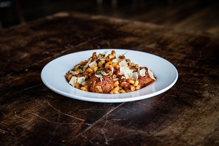 cavatappi  noodles & Meatballs