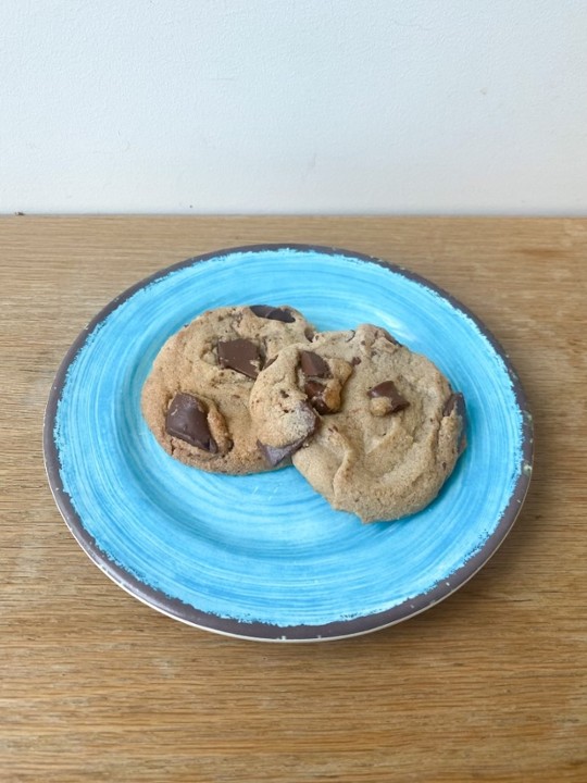 Big Chocolate Chip Cookie // 2 small cookies