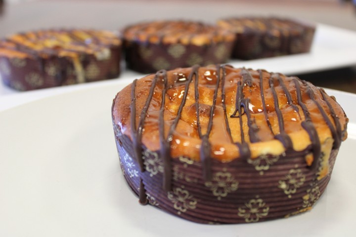 Lg Bourbon Caramel Chocolate Cheesecake