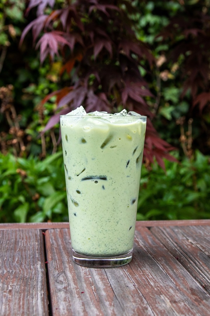 Iced Matcha Green Tea Latte - 16oz