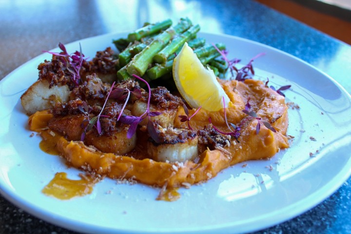 Pan Seared Scallops
