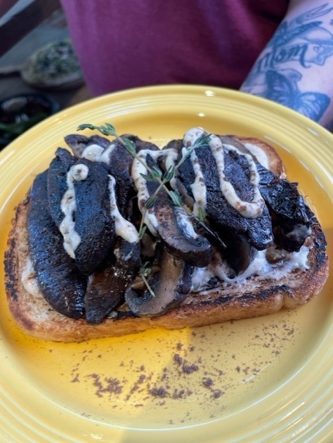 MUSHROOM TOAST