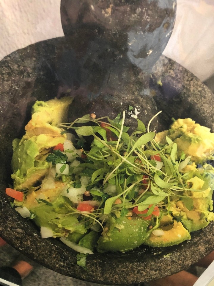 TABLESIDE GUAC (w/a basket of chips)